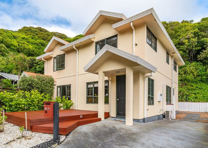  at 16B Parsons Glen, Karori, Wellington