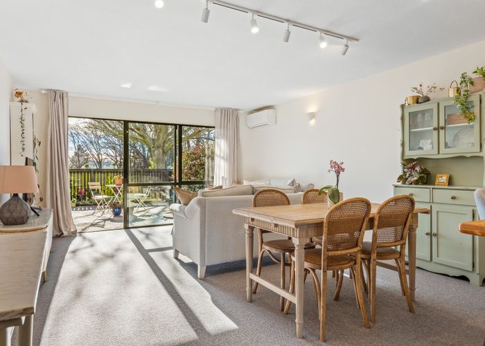  at 2/17 Devon Street, Sydenham, Christchurch