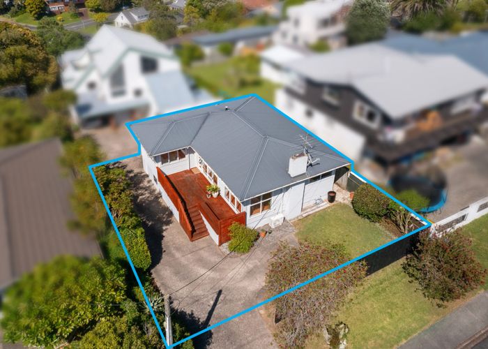  at 1/30 Sunrise Avenue, Mairangi Bay, North Shore City, Auckland