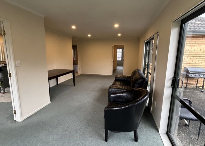 at 8 Brittas Place, East Tamaki, Manukau City, Auckland