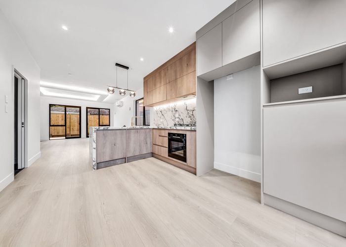  at 4/16 Imatra Place, Sunnyhills, Manukau City, Auckland