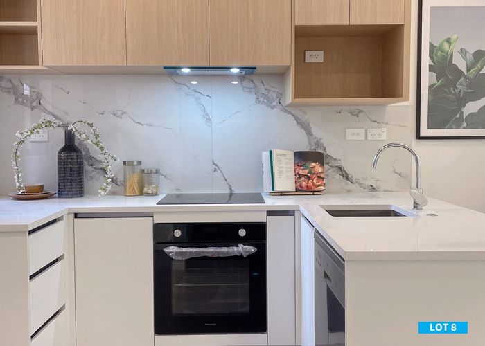  at 8/21 Newham Place, Henderson, Auckland