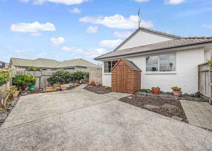  at 3 Palmcrest Grove, Highland Park, Auckland