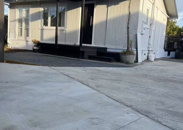  at 70 Hobsonville Road, West Harbour, Waitakere City, Auckland