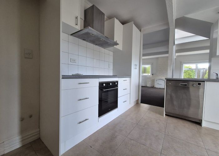  at 121 Bassett Road, Remuera, Auckland City, Auckland
