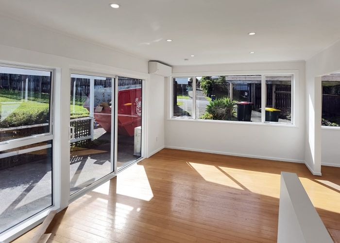  at 11 Sycamore Drive, Sunnynook, Auckland