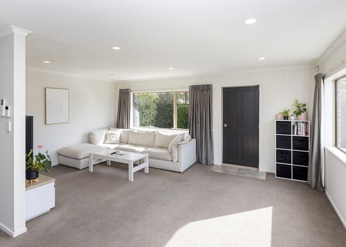 at 2/274 Burwood Road, Burwood, Christchurch