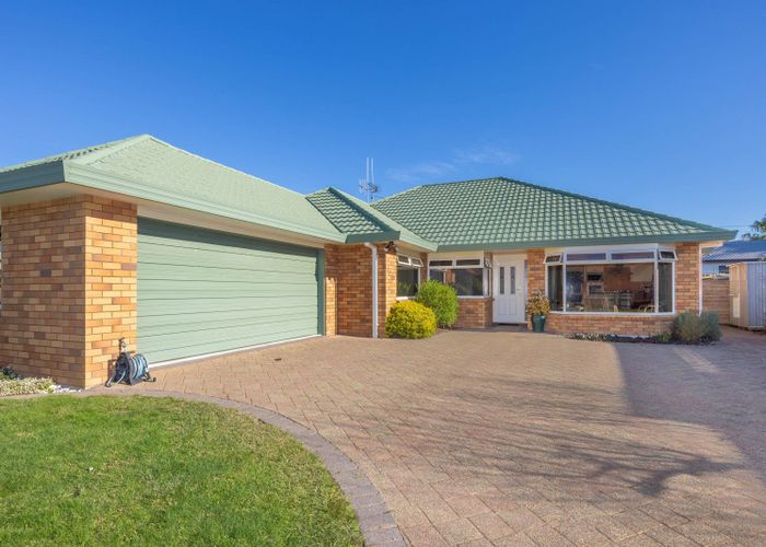 at 15 Roderick Place, Rototuna, Hamilton, Waikato
