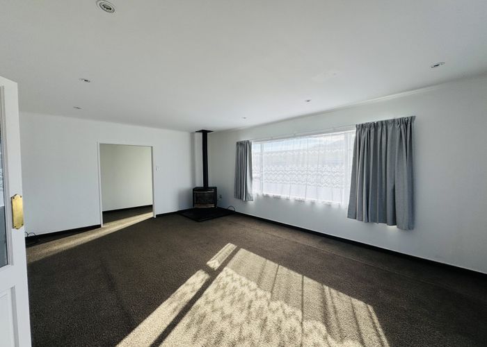  at 5 Lincoln Grove, Wainuiomata, Lower Hutt, Wellington