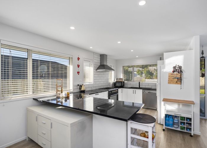  at 168 Ballintoy Park Drive, Welcome Bay, Tauranga