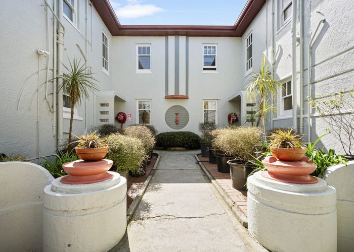  at 7/11 Dufferin Street, Mount Victoria, Wellington, Wellington