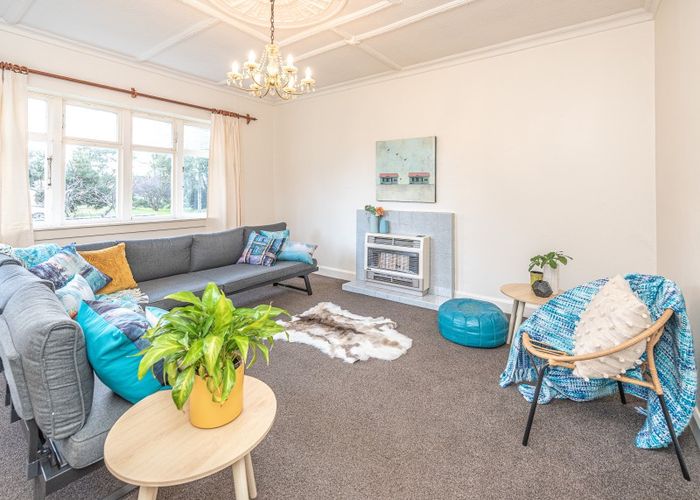  at 17 Hutchison Crescent, Durie Hill, Whanganui