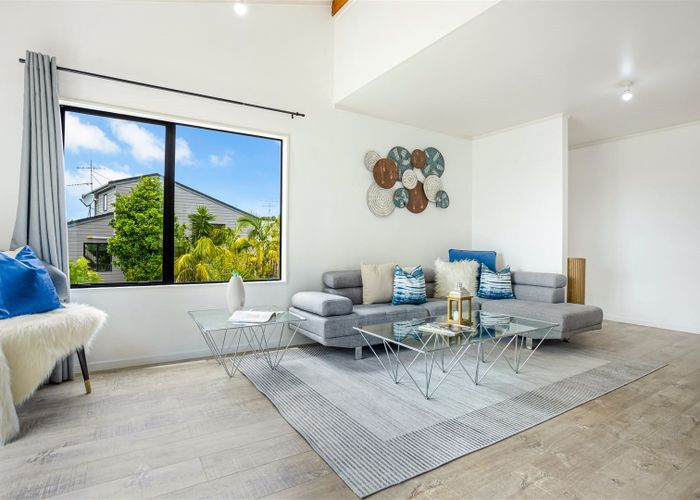  at 1/17 Bronzewing Terrace, Unsworth Heights, Auckland