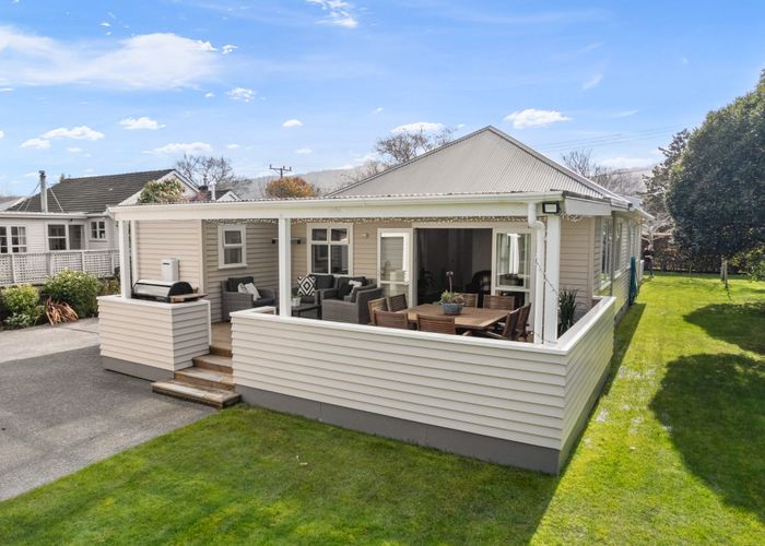  at 3 Heretaunga Square, Silverstream, Upper Hutt, Wellington