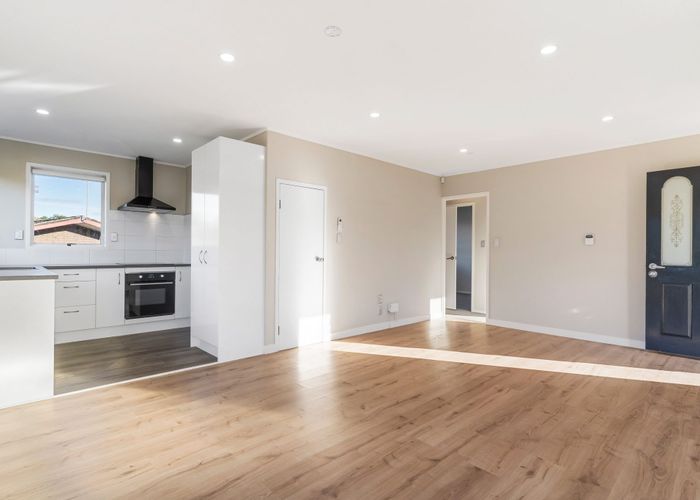  at 1/4 Clyma Place, Massey, Waitakere City, Auckland