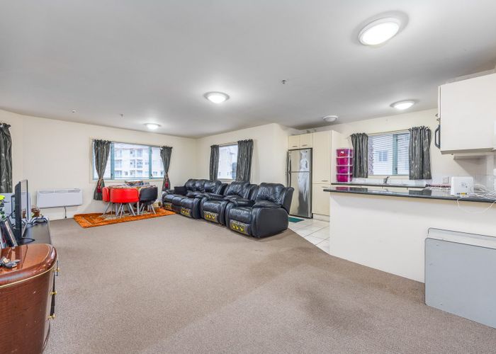  at 13/3A Harrison Road, Mount Wellington, Auckland City, Auckland