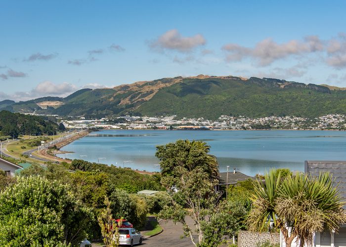  at 1 Doon Grove, Papakowhai, Porirua