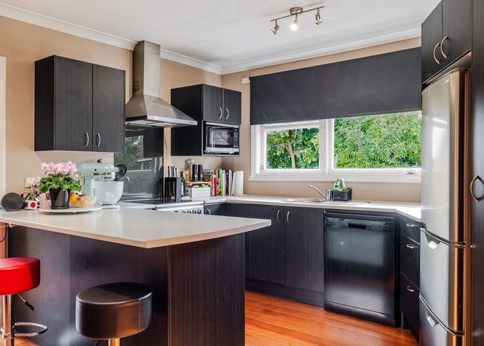  at 27 Sheffield Street, Awapuni, Palmerston North, Manawatu / Whanganui