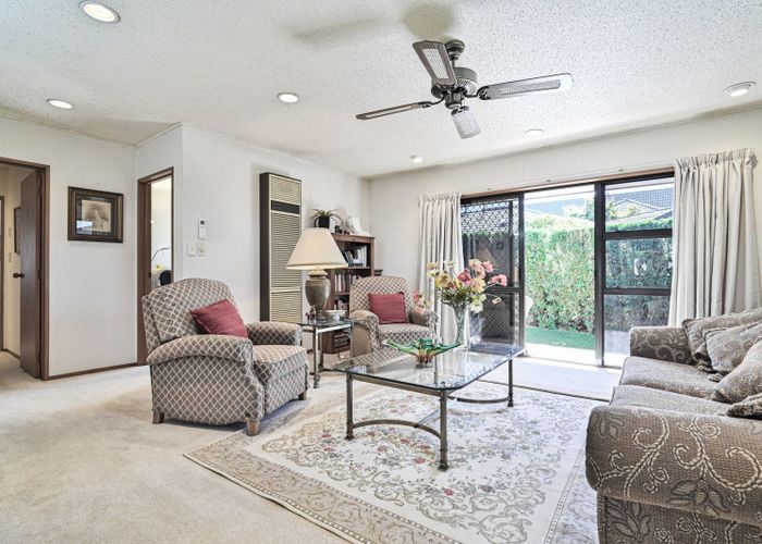  at 1/703 Charles Street, Raureka, Hastings