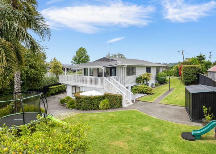  at 24 School Road, Riverhead, Riverhead