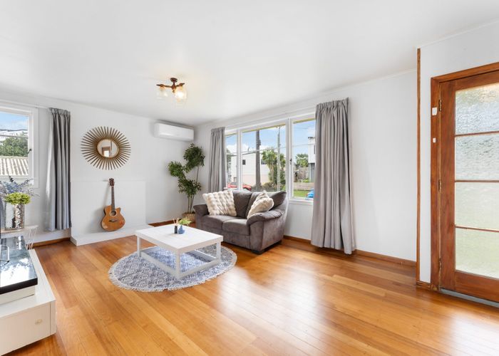  at 4 Pomelo Road, Te Atatu South, Waitakere City, Auckland