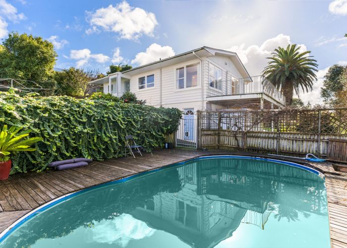  at 33 Chatsworth Crescent, Pakuranga Heights, Manukau City, Auckland