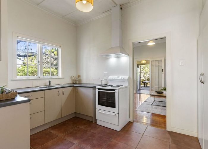  at 2/8 Clyde Street, Epsom, Auckland City, Auckland