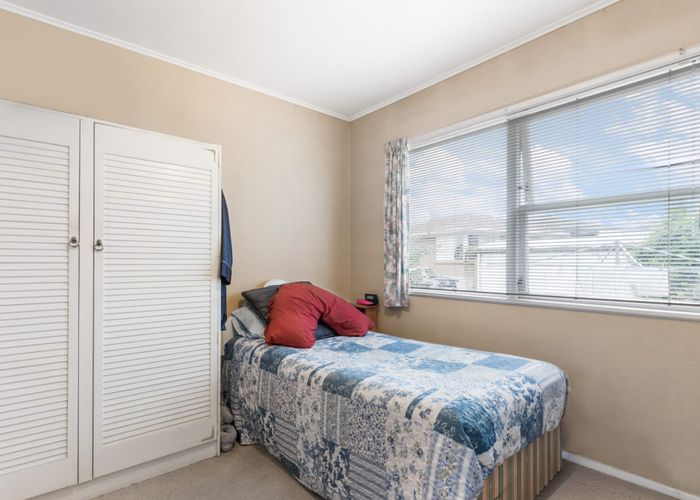  at 37 Diana Drive, Glenfield, Auckland
