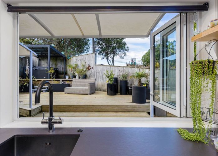  at 1/32 Forrest Hill Road , Forrest Hill, North Shore City, Auckland