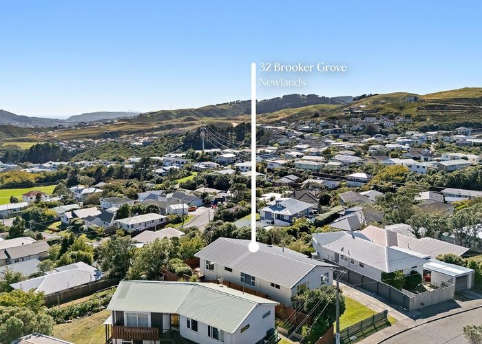  at 32 Brooker Grove, Newlands, Wellington, Wellington