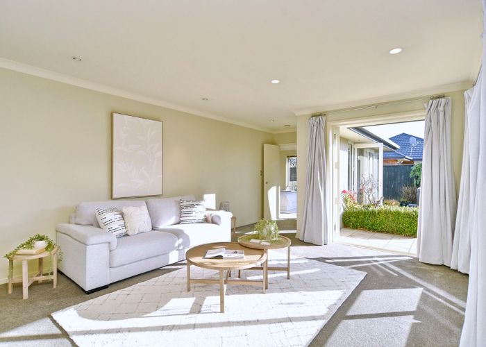  at 8 Ross Place, Northwood, Christchurch