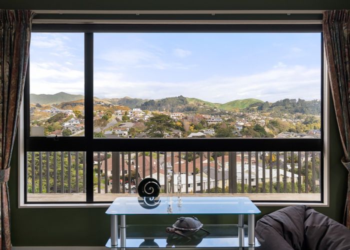  at 60 Molyneux Close, Whitby, Porirua, Wellington