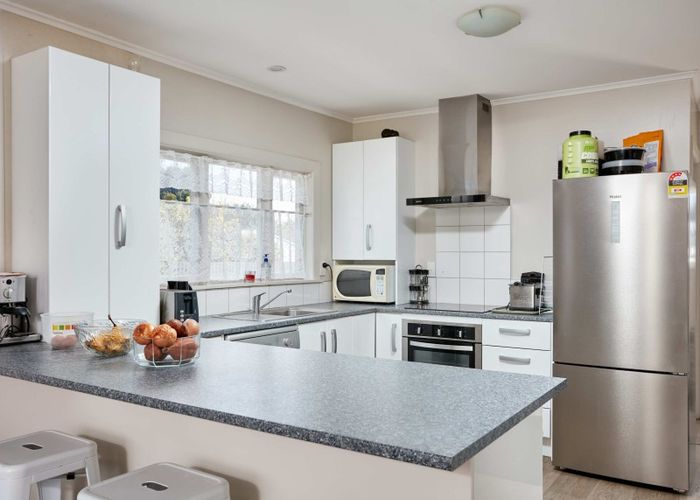  at 100 De Lautour Road, Inner Kaiti, Gisborne
