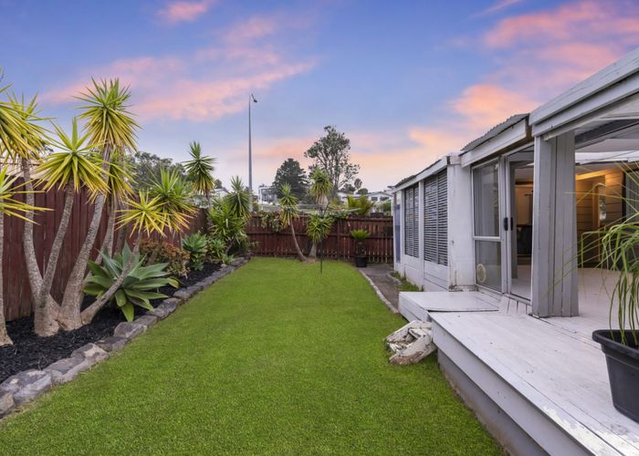 at 21 Fitzherbert Avenue, West Harbour, Auckland