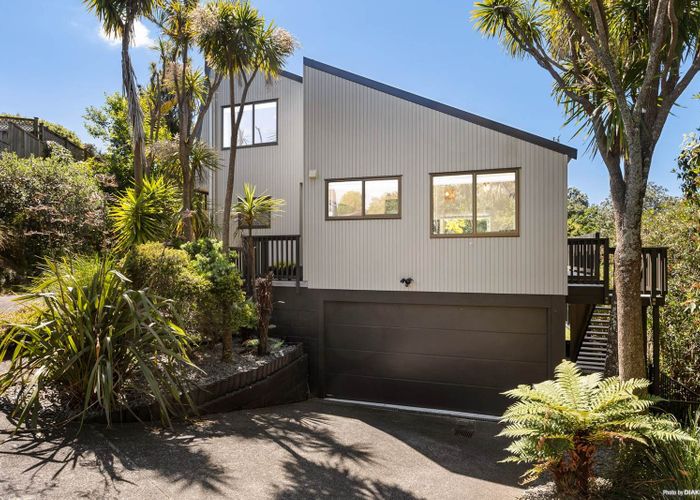  at 18A Rapallo Place, Farm Cove, Manukau City, Auckland