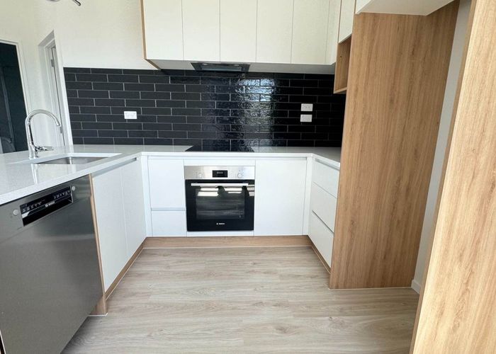  at 18 Pirangi Street, Point England, Auckland