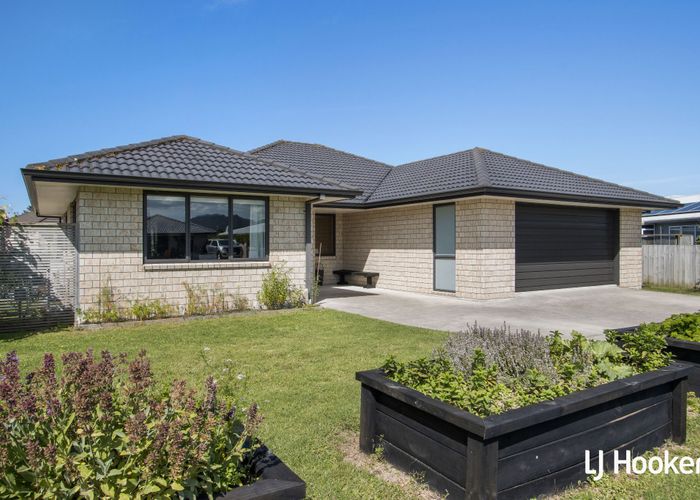  at 32 Reel Road, Athenree, Waihi Beach
