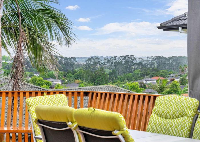  at 15 Leafield Crescent, Henderson, Auckland