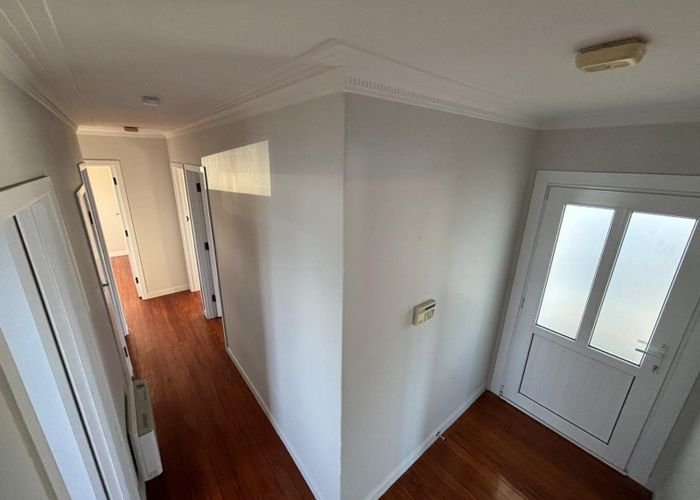  at 105 Lincoln Road, Henderson, Waitakere City, Auckland