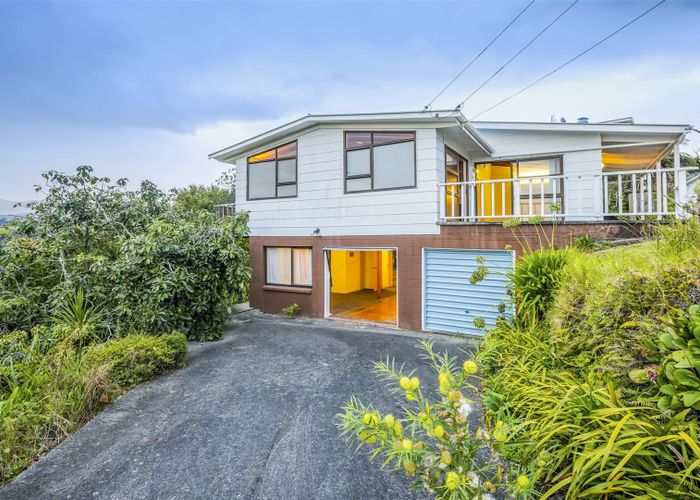  at 86 Howard Road, Papakura