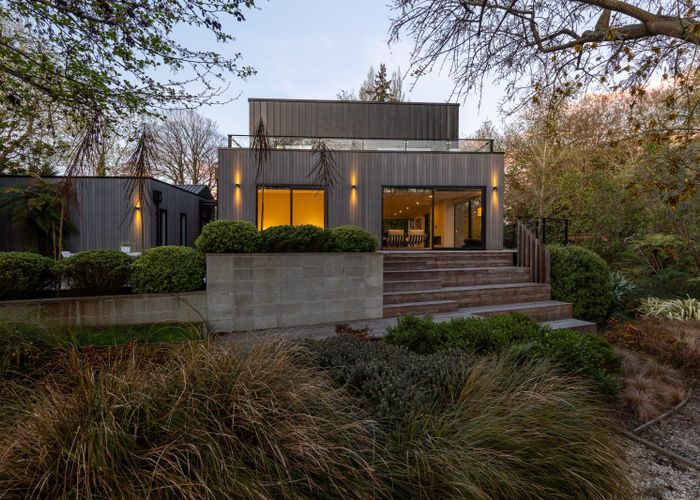 at 7 Wood Lane, Fendalton, Christchurch