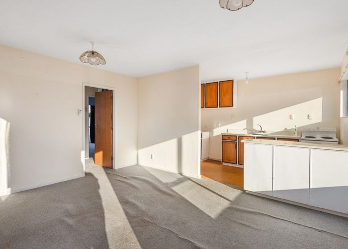  at 9/171 Queens Drive, Lyall Bay, Wellington
