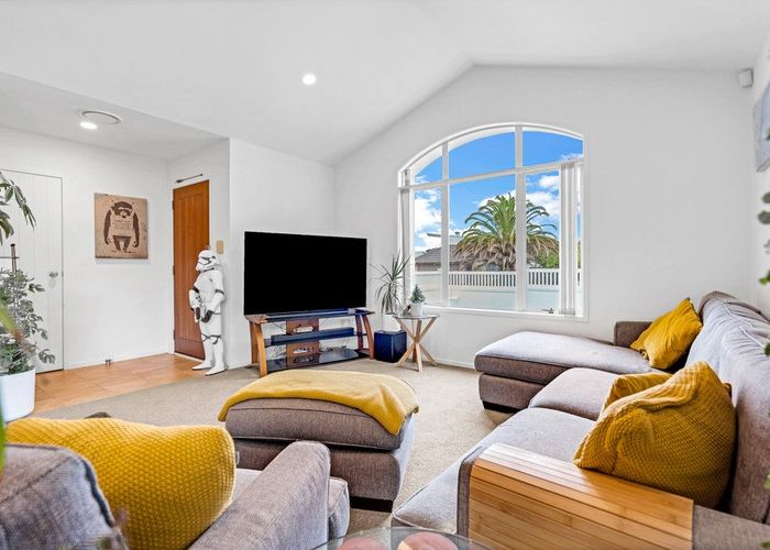  at 71 Riverton Drive, Randwick Park, Auckland