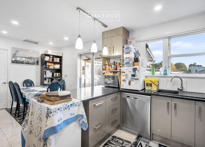  at 8 Julian Place, Otara, Manukau City, Auckland
