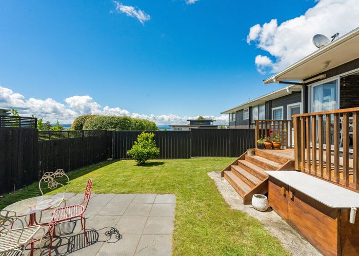  at 11 Besley Place, Acacia Bay, Taupo