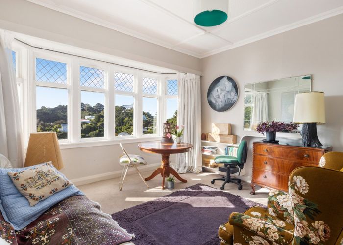  at 27 Sutherland Crescent, Melrose, Wellington