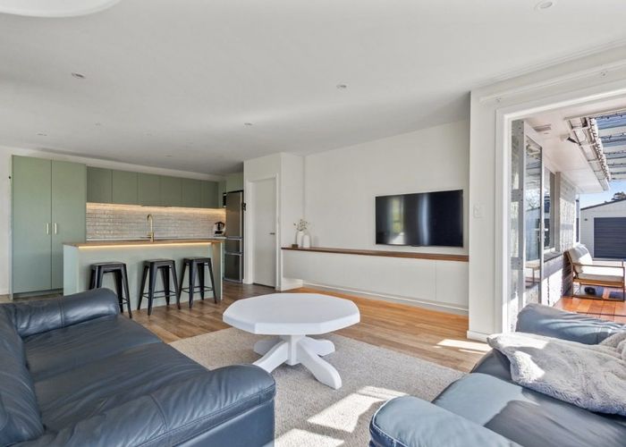  at 8 Pahau Place, Cracroft, Christchurch