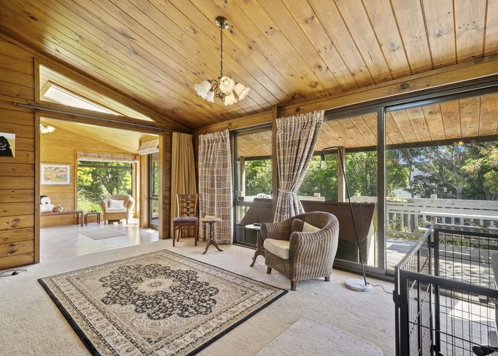  at 20 Discovery Drive, Whitby, Porirua