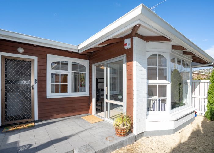 Free property data for 1/1 Thorrington Lane, Cashmere, Christchurch