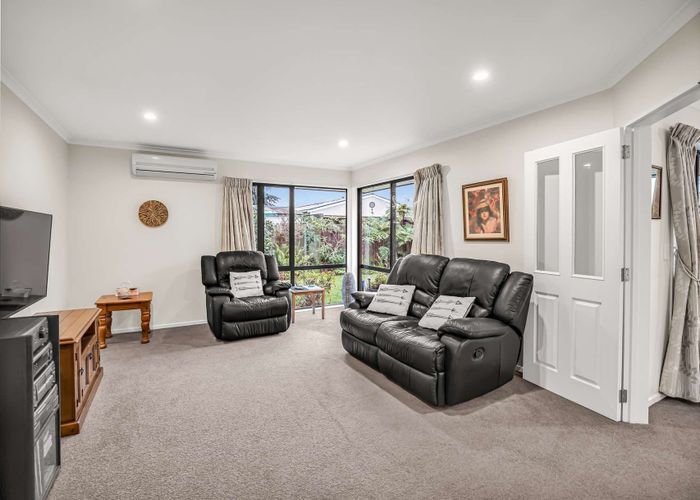  at 2/126 Halswell Road, Halswell, Christchurch City, Canterbury